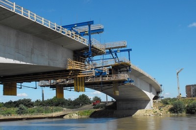 Doka prezinta noul pod peste raul Mures