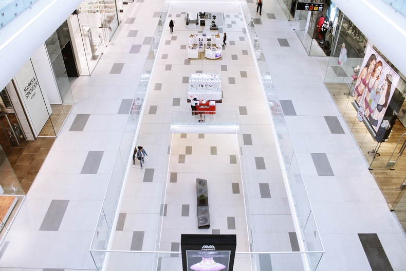 Produsele Decor Floor alese si aplicate la proiectul Mega Mall