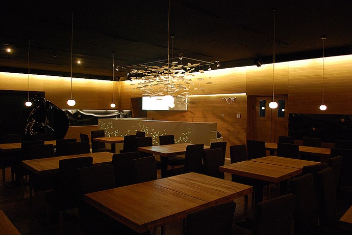 Un Design Interior Nou La Restaurant Noir Piatra Neamt Romania