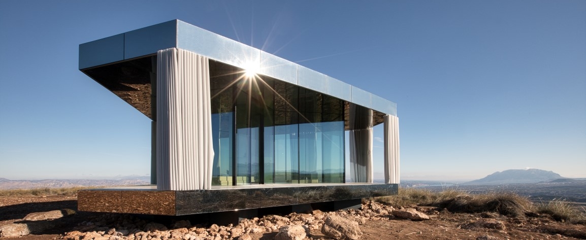 "La Casa del Desierto" este un proiect inovator al Guardian Glass