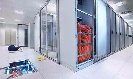 Pardoseli tehnice Quattro Pavimente pentru Cladiri de Birouri, Camere Data Center, Hypermarketuri, Spitale