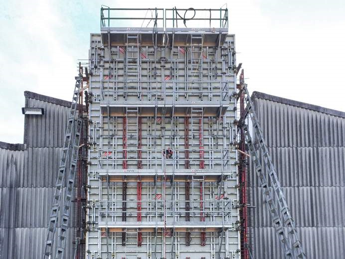 MEVA with back-step method and bracing