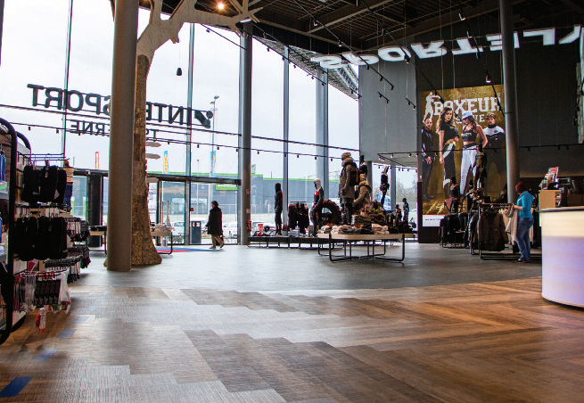 Produsele Murexin utilizate pentru instalarea covoarelor Design in magazinul emblematic Intersport din Graz