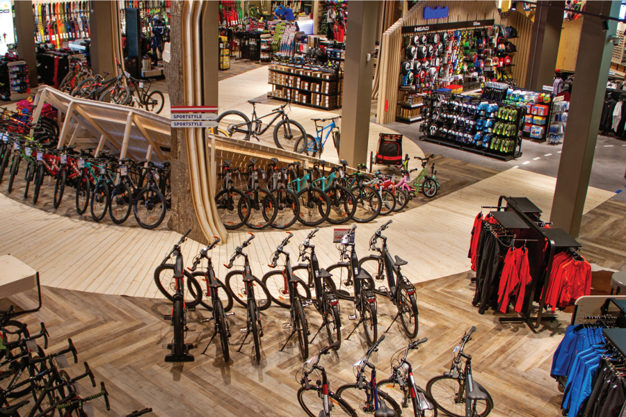 Produsele Murexin utilizate pentru instalarea covoarelor Design in magazinul emblematic Intersport din Graz