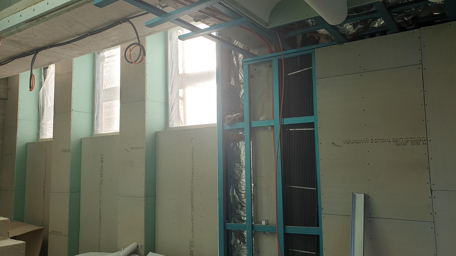 Placa Aquafire, finisaj pentru piscine interioare