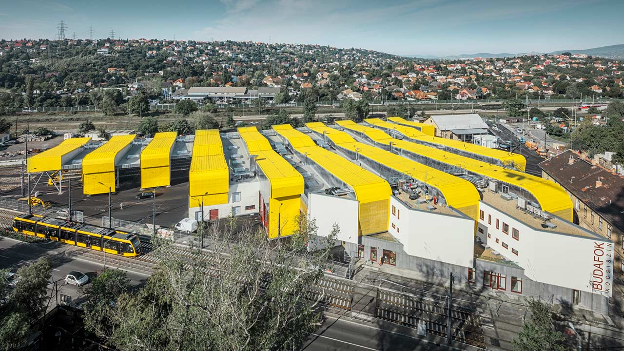 Culoarea galbena a devenit elementul dominant din Budafok, Ungaria