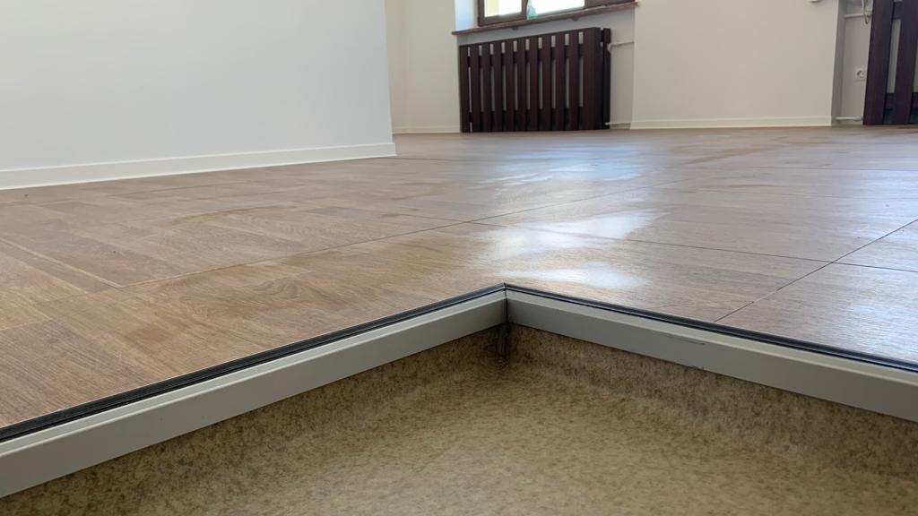 Renovarea si reamenajarea facila a birourilor cu ajutorul pardoselilor Quattro Pavimente Tehnice