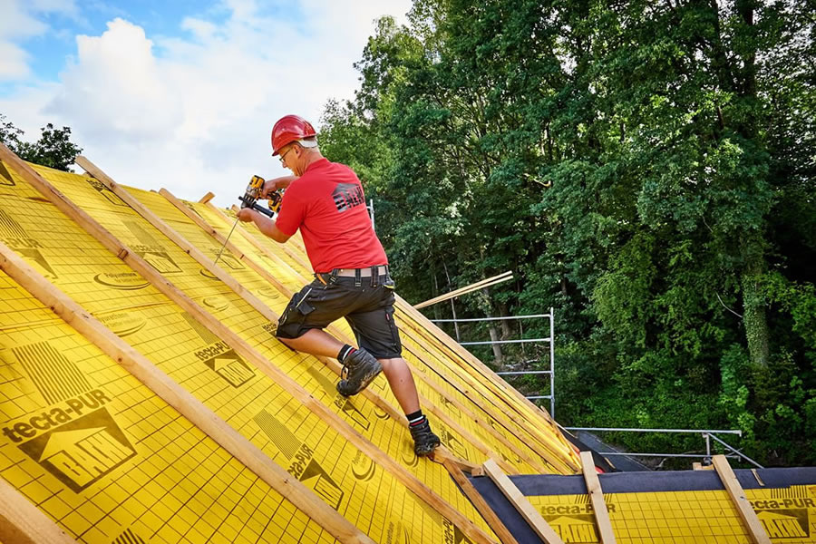 Renovarea moderna a acoperisurilor cu produse BACHL tecta-PUR