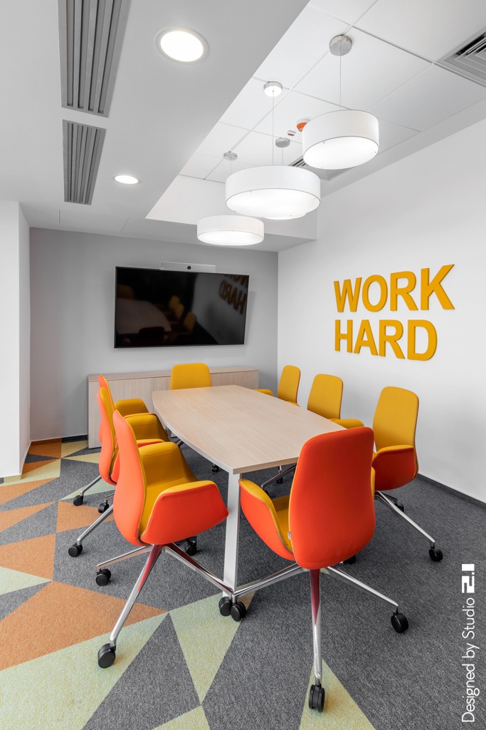 Scaune operationale Xenon la sediului SolarWinds, Bucuresti