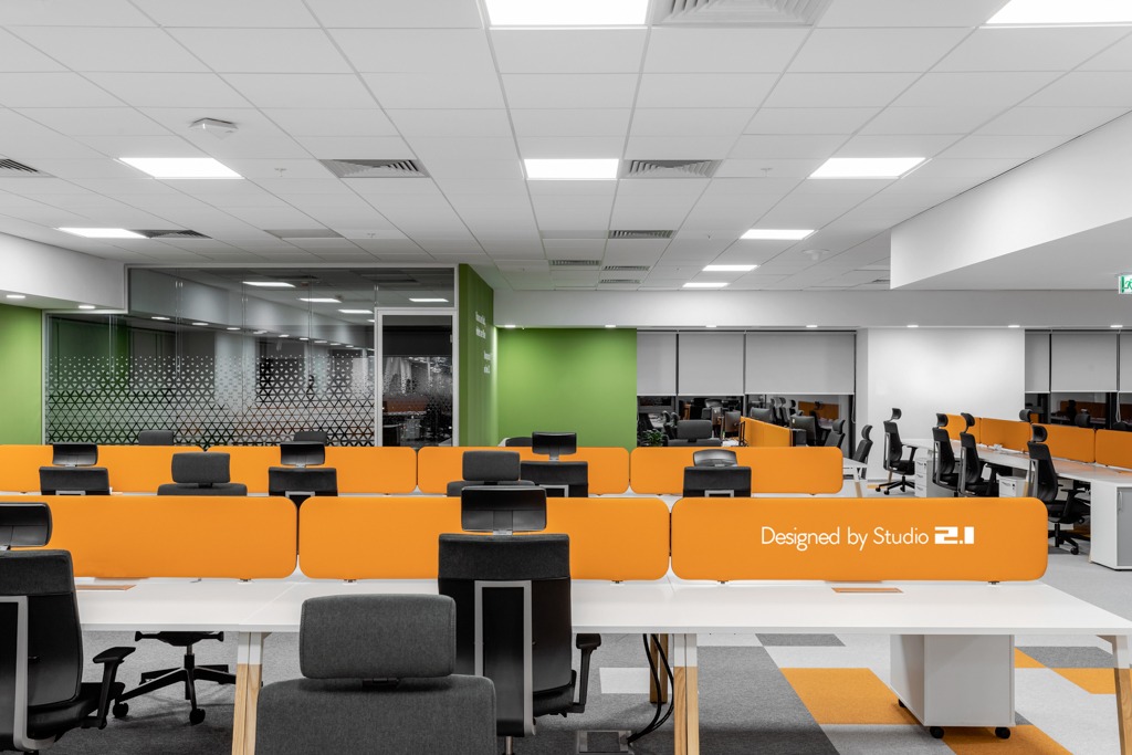 Scaune operationale Xenon la sediului SolarWinds, Bucuresti