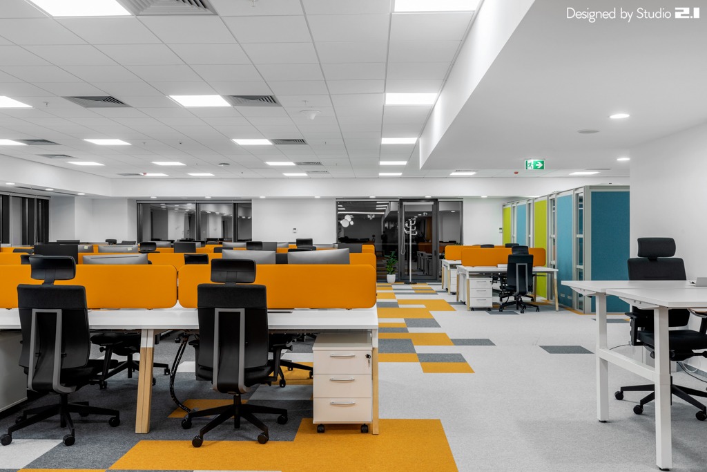 Scaune operationale Xenon la sediului SolarWinds, Bucuresti