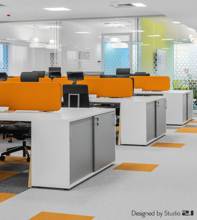 Scaune operationale Xenon la sediului SolarWinds, Bucuresti