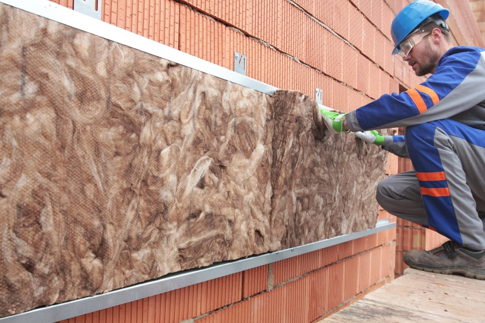 Sfaturi practice pentru alegerea vatei minerale Knauf Insulation, esentiala in proiectele de izolare termica si acustica, pentru un mediu confortabil si eficient energetic