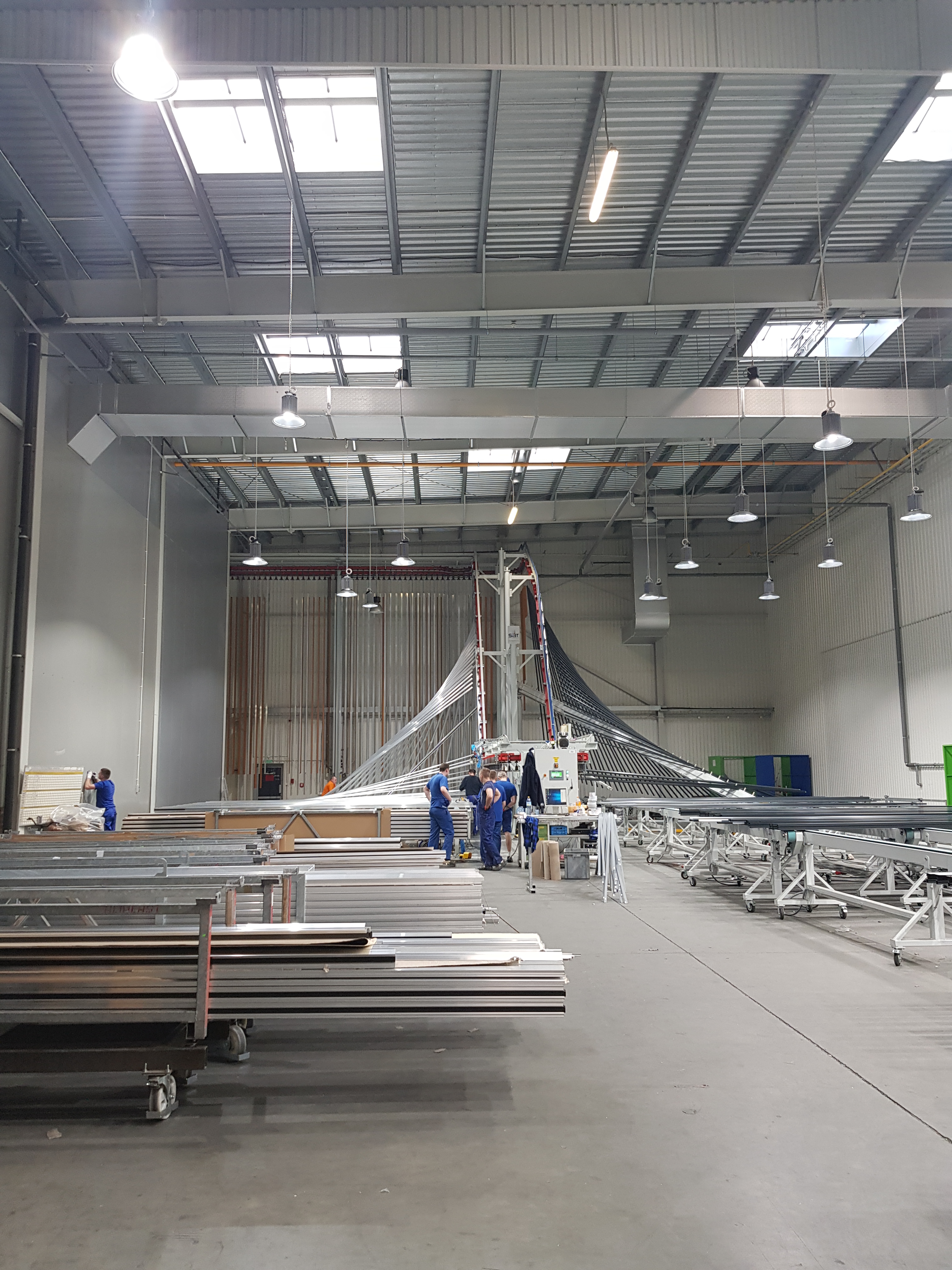 A doua instalatie de vopsire verticala cu particule de pulberi a fost instalata la fabrica Aliplast din Lublin, Polonia