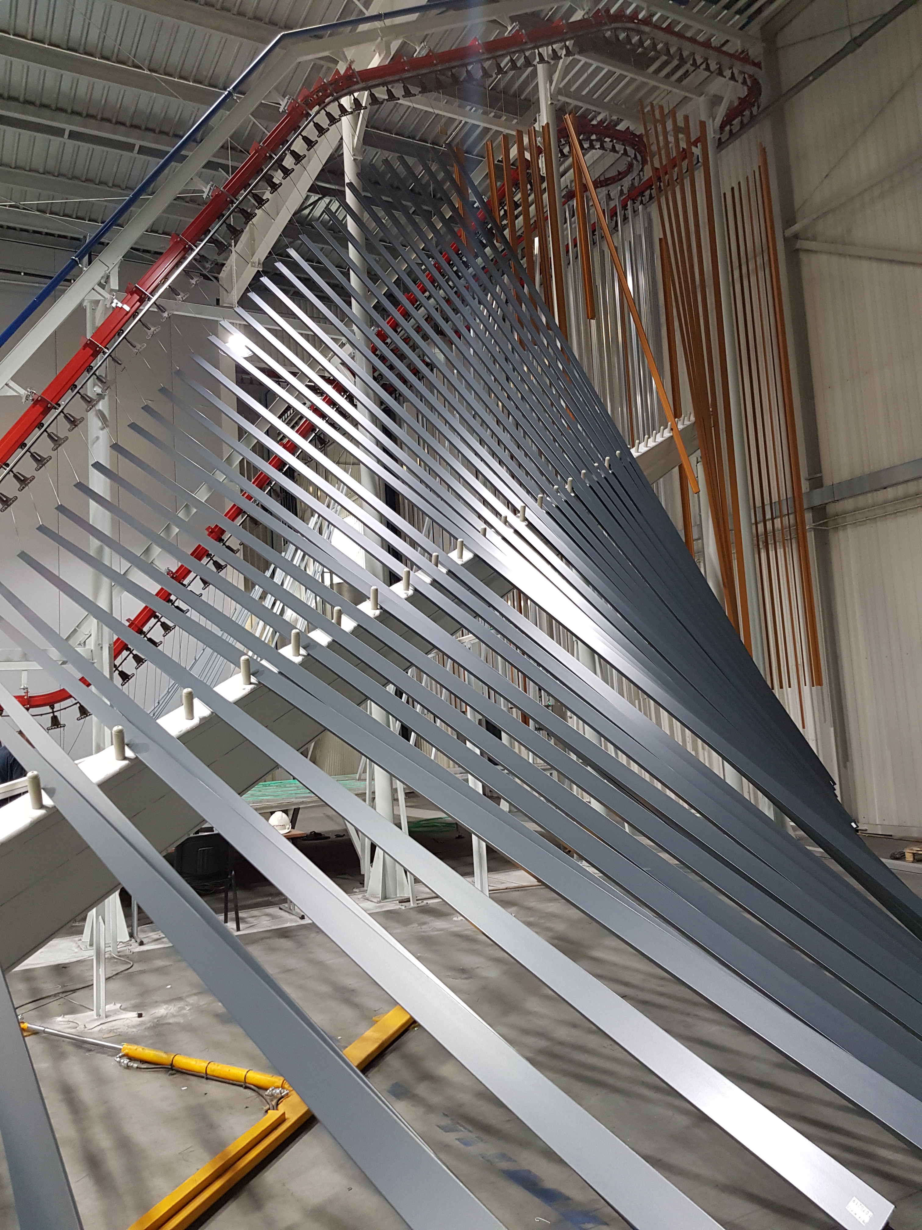 A doua instalatie de vopsire verticala cu particule de pulberi a fost instalata la fabrica Aliplast din Lublin, Polonia