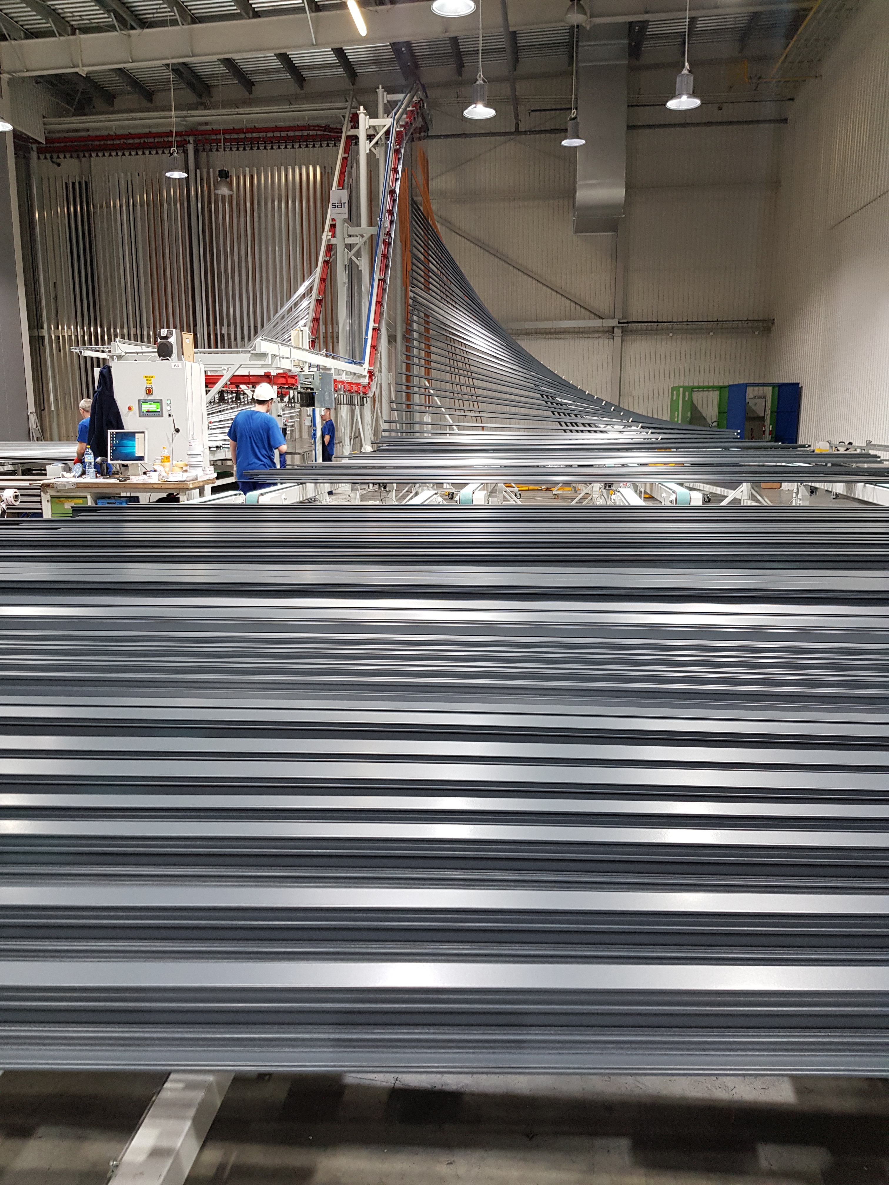 A doua instalatie de vopsire verticala cu particule de pulberi a fost instalata la fabrica Aliplast din Lublin, Polonia