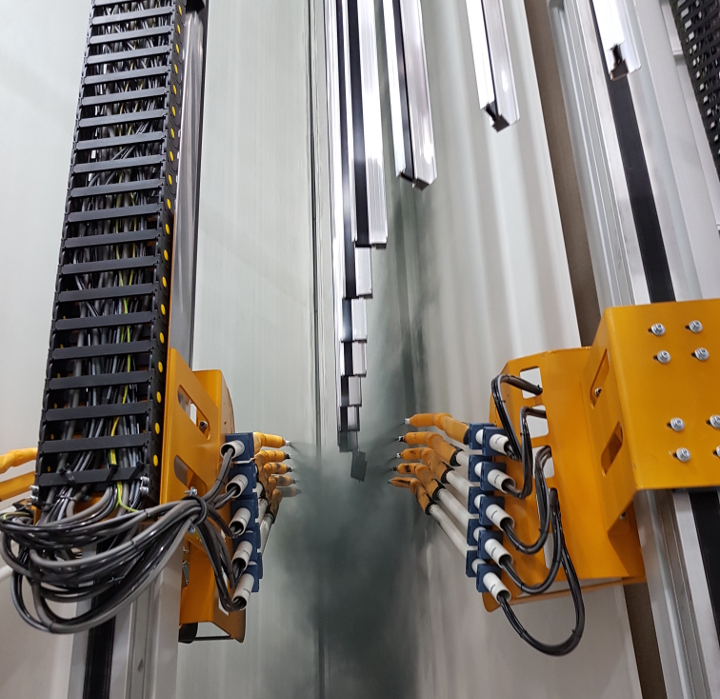 aliplast_a_doua_instalatie_vopsire_verticala_particule_pulbere_aliplast_lublin_polonia_4