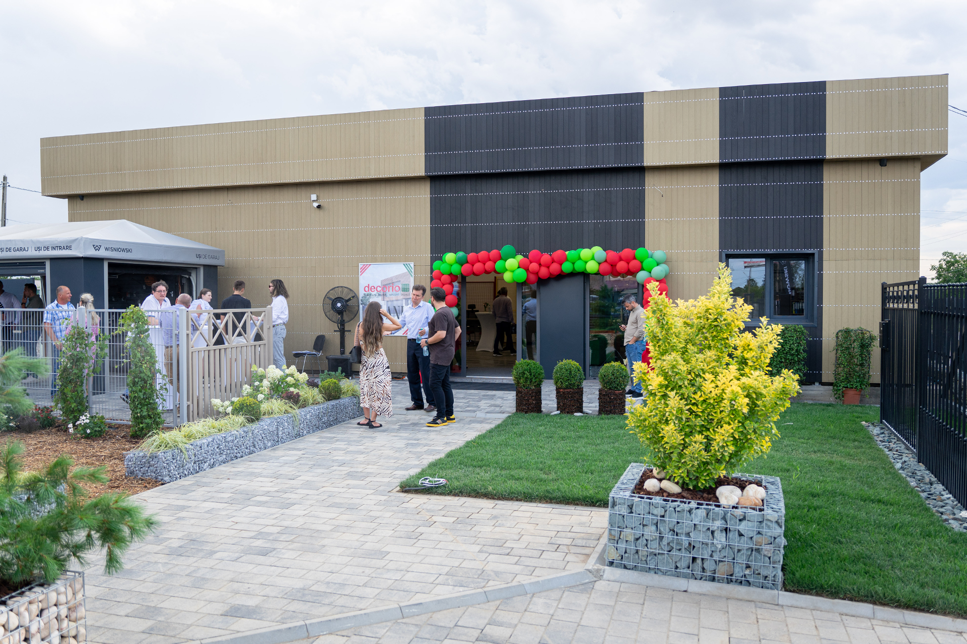 Decorio a deschis primul showroom pentru imprejmuiri rezidentiale