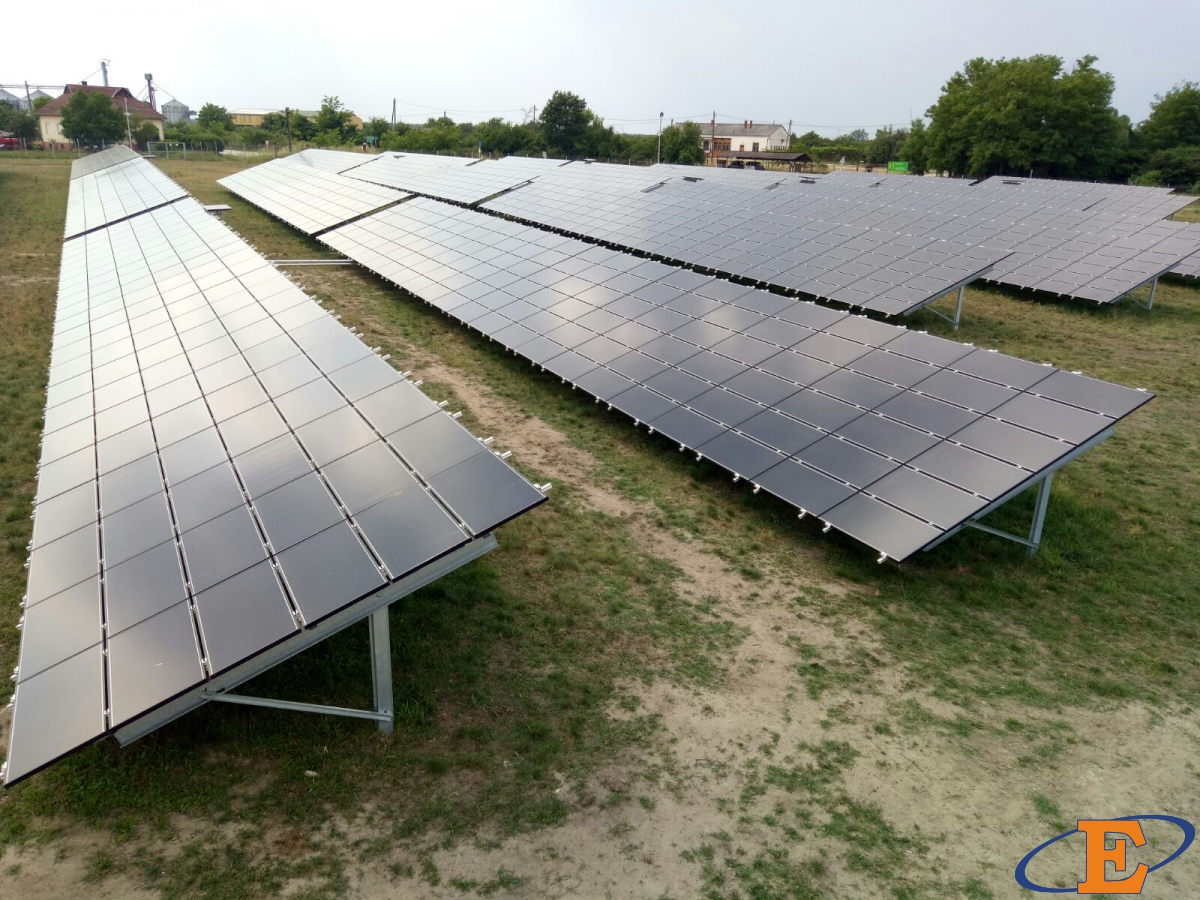 Sisteme de montaj pentru panouri fotovoltaice cu instalare la sol E-Solar
