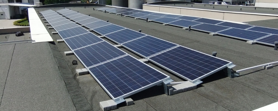 Sisteme de montaj pentru panouri fotovoltaice Easyflat cu instalare pe acoperisuri plate