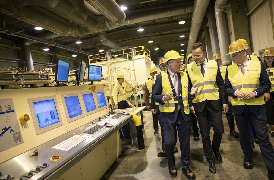 Guardian Glass inaugureaza o noua linie de productie de sticla laminata in fabrica din Orosháza, Ungaria
