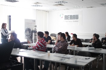 REHAU continua actiunile in "Saptamana studentului la constructii"