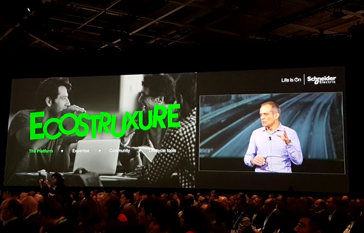 Schneider Electric prezent la Innovation Summit Paris 2018