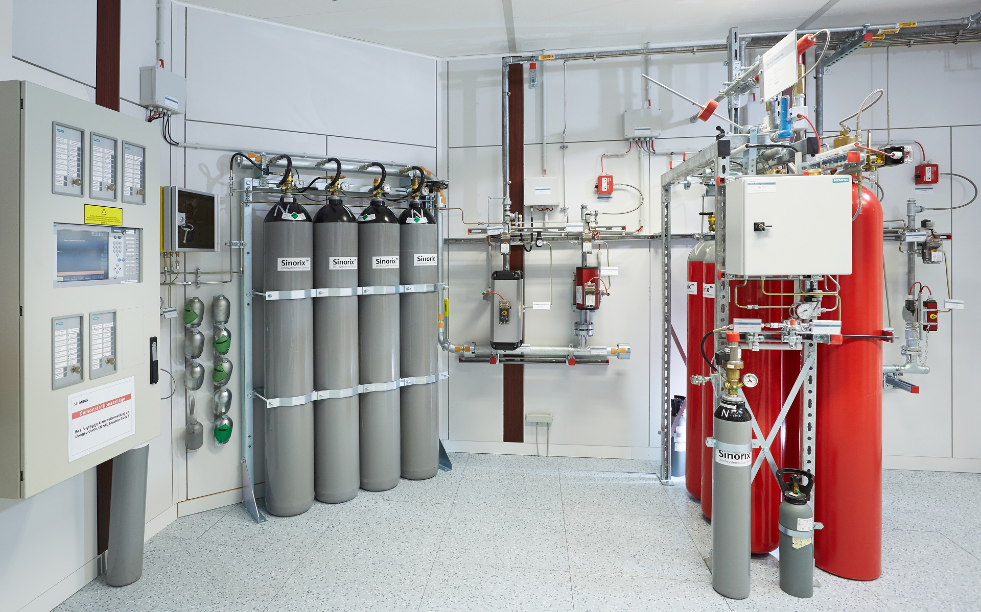 Siemens asigura incarcarea rapida a cilindrilor de stingere, prin partenerii sai autorizati si certificati
