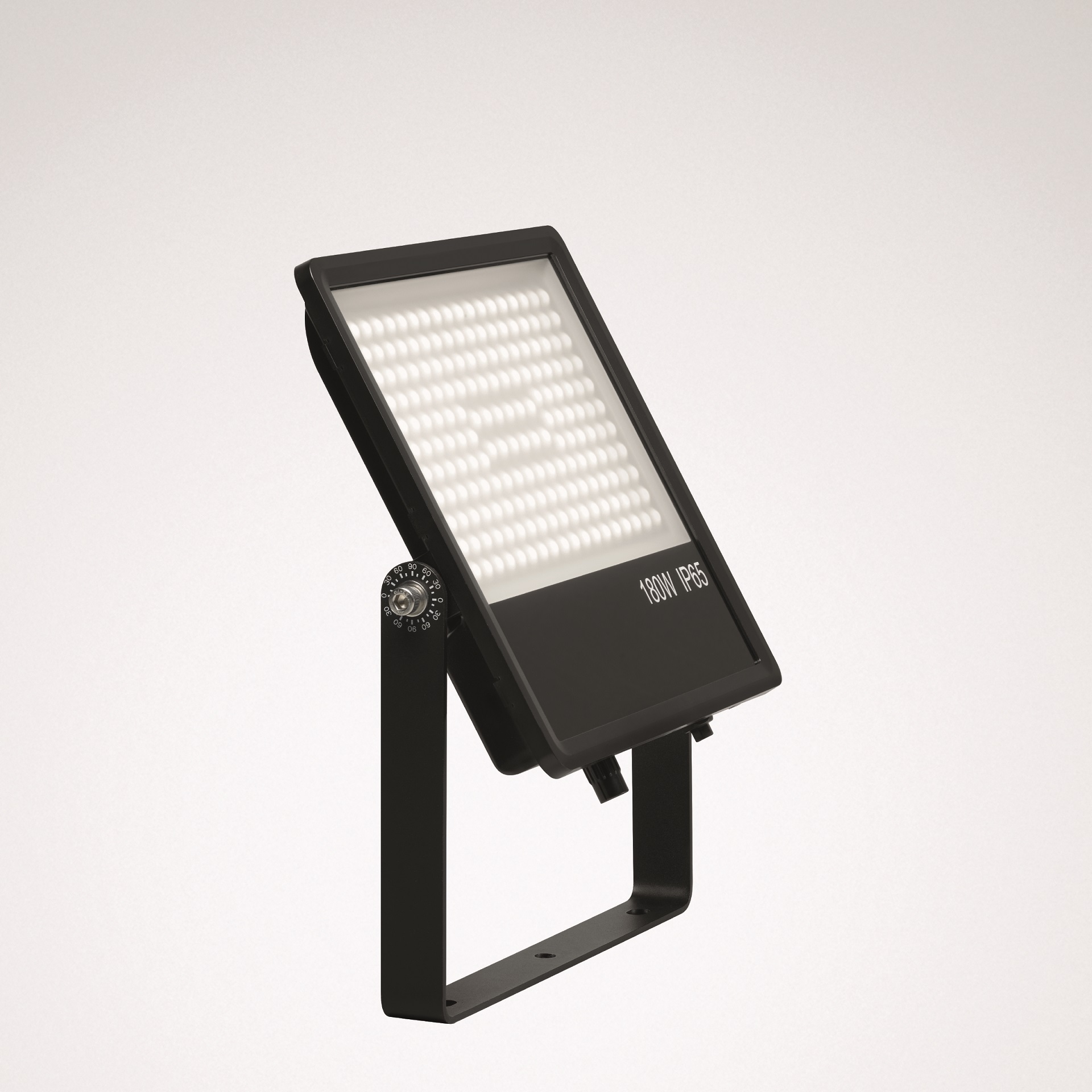 Renovarea iluminatului si economisirea energiei se face usor cu TRILUX twenty3