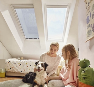 Cum iti protejezi eficient mansarda impotriva caldurii si a insectelor cu accesorii VELUX