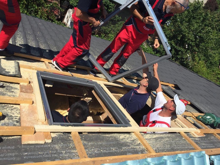 velux_romania_castigatorul_concursului_povesti_mansarde_montare