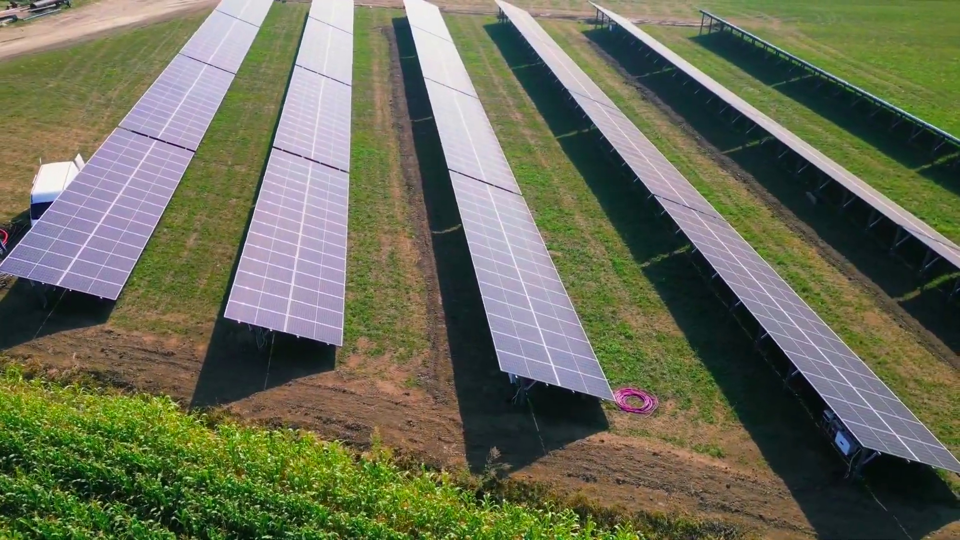 Sistem de montaj pentru panouri fotovoltaice cu instalare la sol Eco