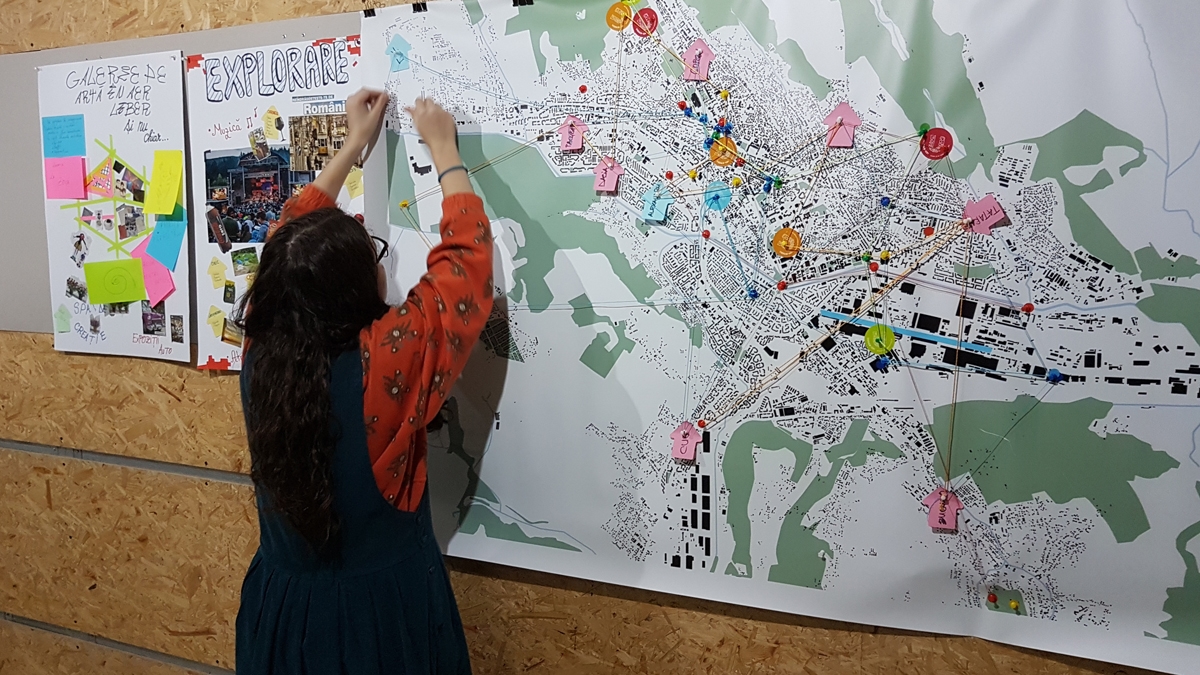 Atelierele gratuite De-a arhitectura "Orasul si profesiile mediului construit"