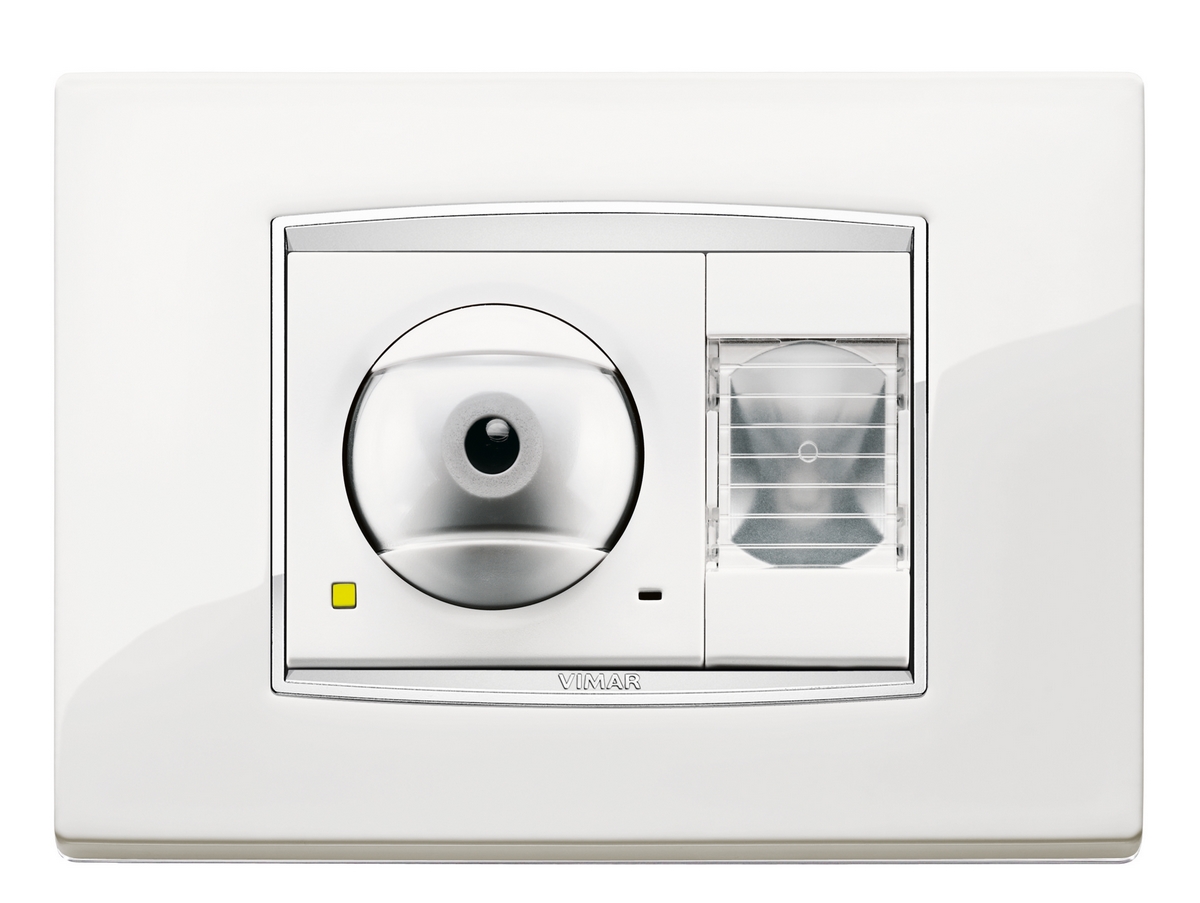 Aparataj electric Vimar Eikon Chrome