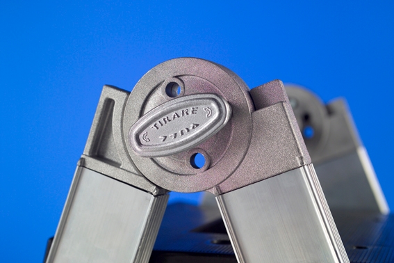 Scari profesionale din aluminiu seria SCALISSIMA pentru zugravi si electricieni