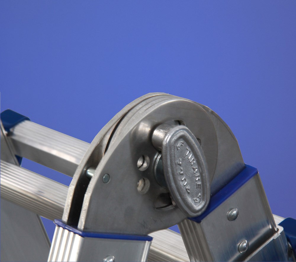 Scari profesionale din aluminiu seria SCALISSIMA pentru zugravi si electricieni
