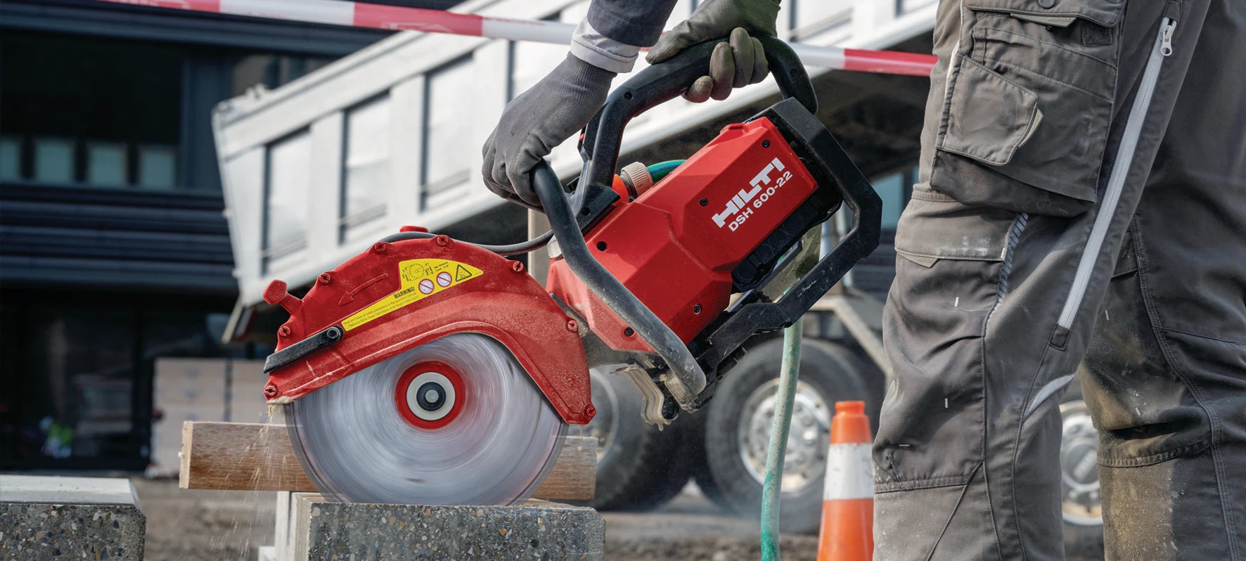 Ferastrau cu motor termic pe acumulator Hilti DSH 600-22