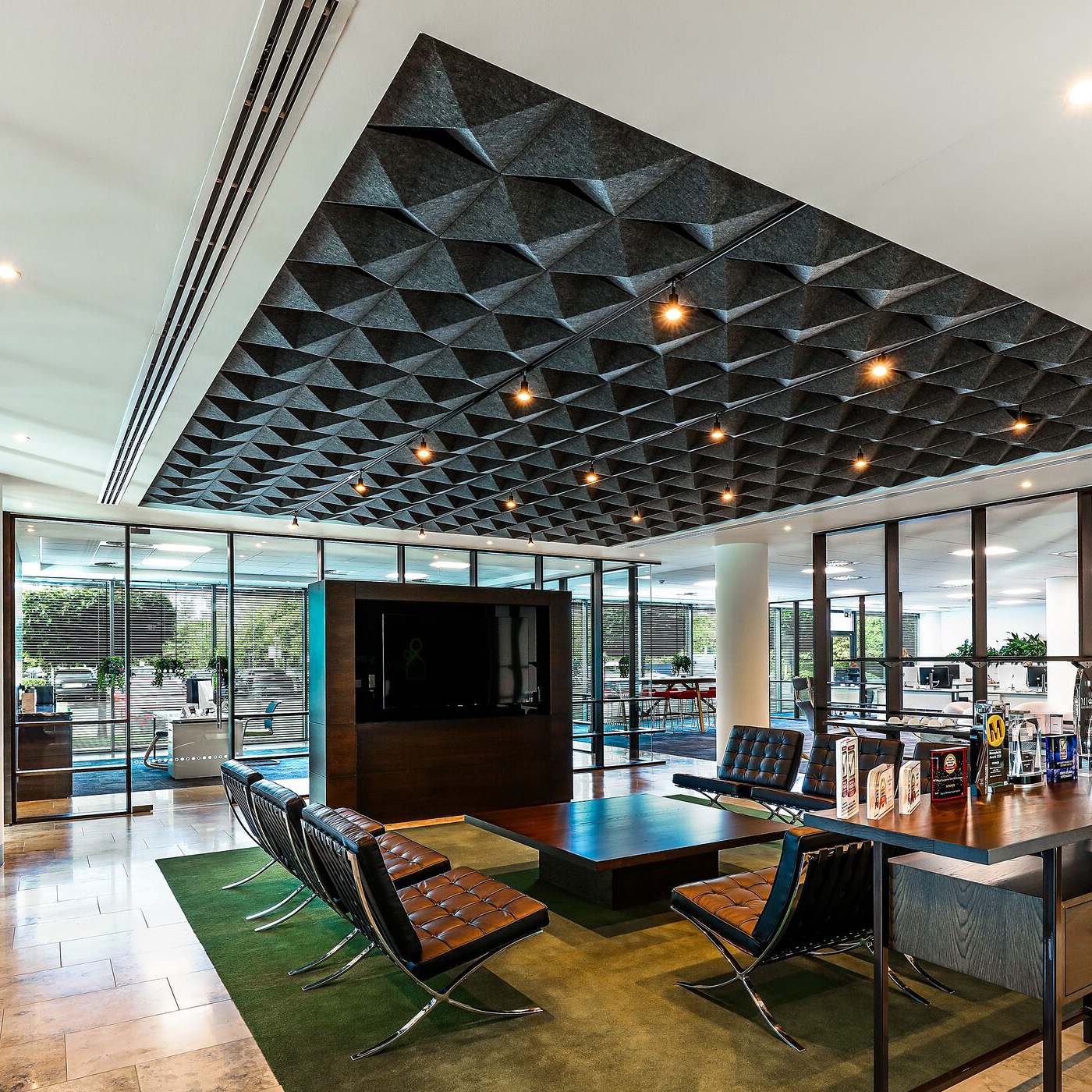 Plafon HeartFelt&reg; Origami Pyramid