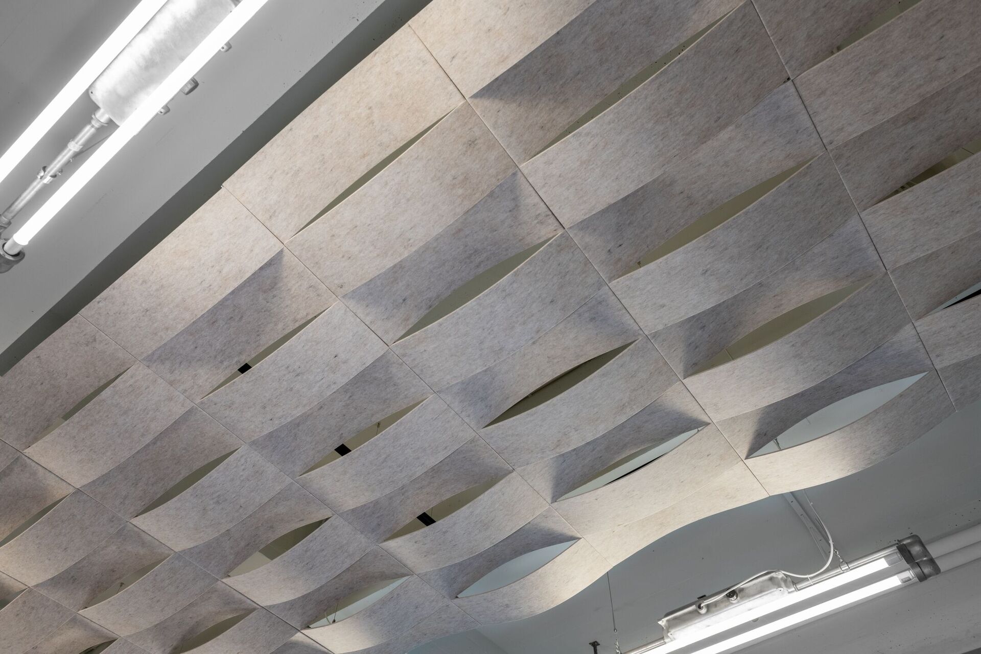 Plafon HeartFelt&reg; Origami Weave