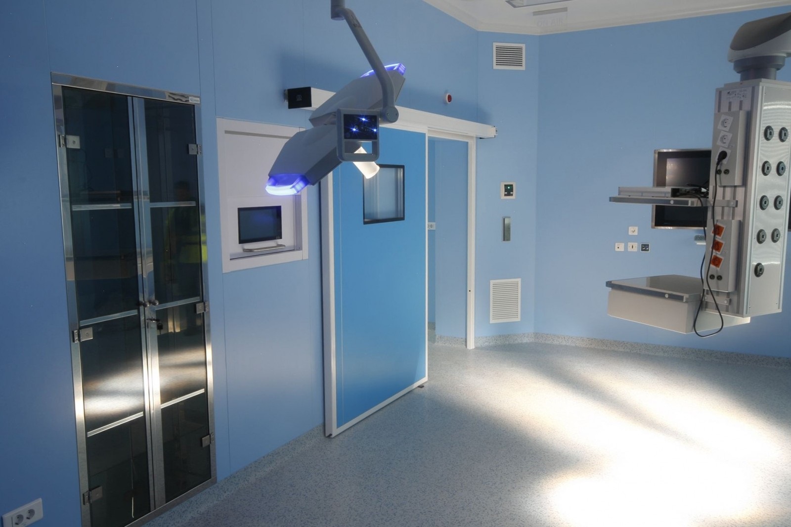 Usi automate ermetice Tormed