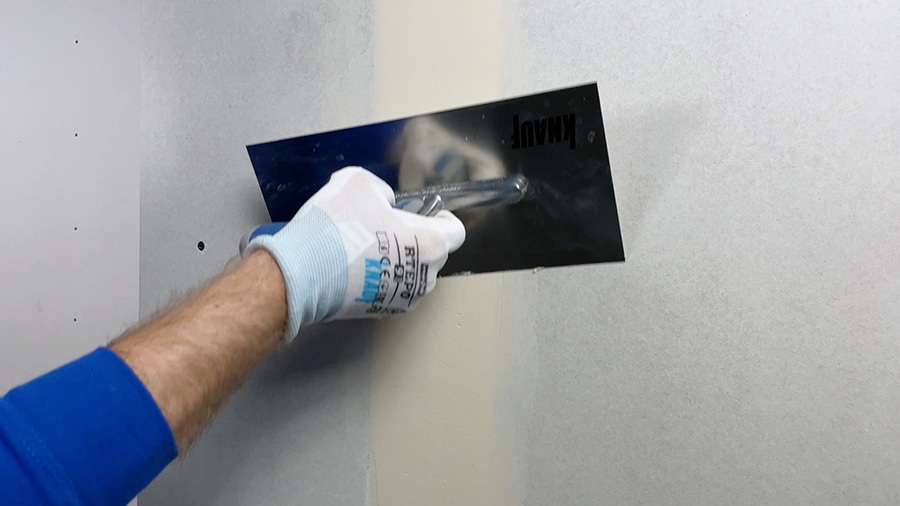 Placa inovatoare Knauf MIDI Klik pentru realizarea colturilor exterioare