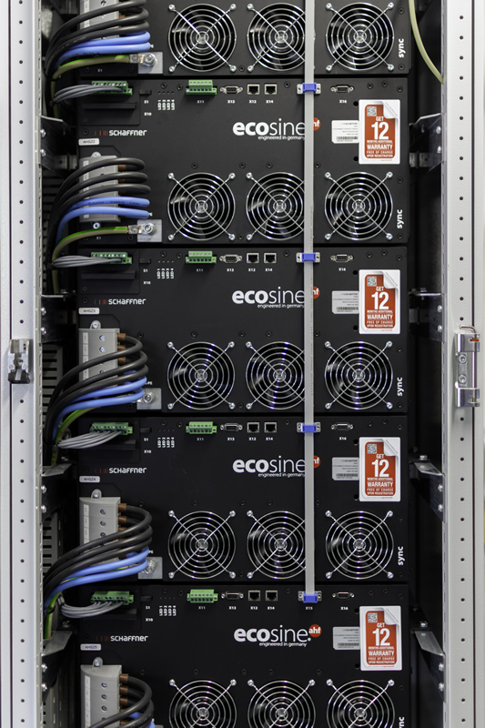 Filtru armonic activ ECOsine™ cu sincronizare activa cu un timp de raspuns mai mic de 100 µsec