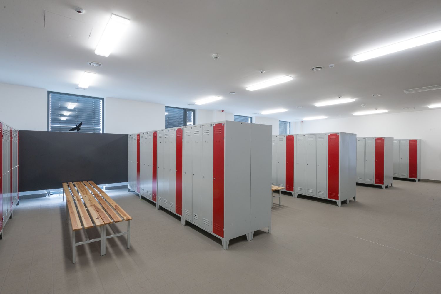 Dulapuri pentru vestiar cu usa lunga metaloBox Project 4