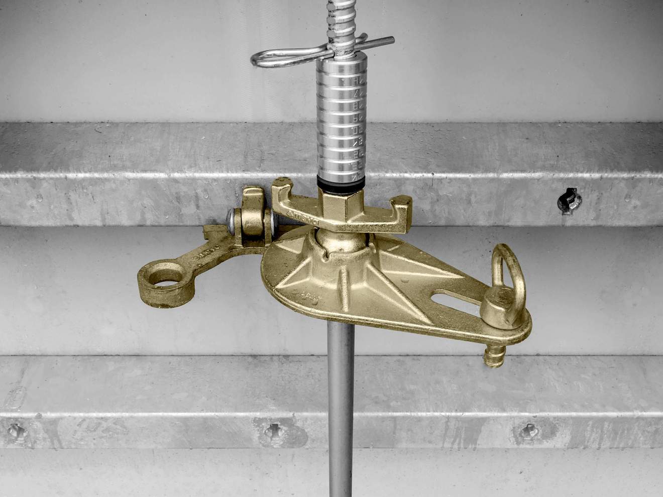Cofraj pentru diafragme cu sistem de ancorare variabila MEVA Mammut XT - Tie rod fixture