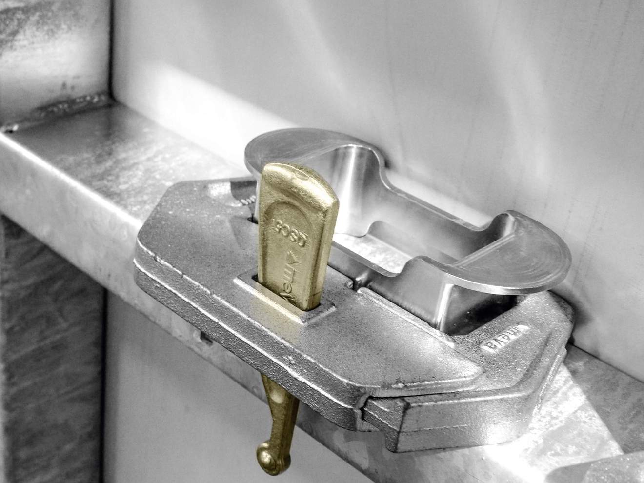 Cofraj pentru diafragme cu sistem de ancorare variabila MEVA Mammut XT - Assembly lock holder