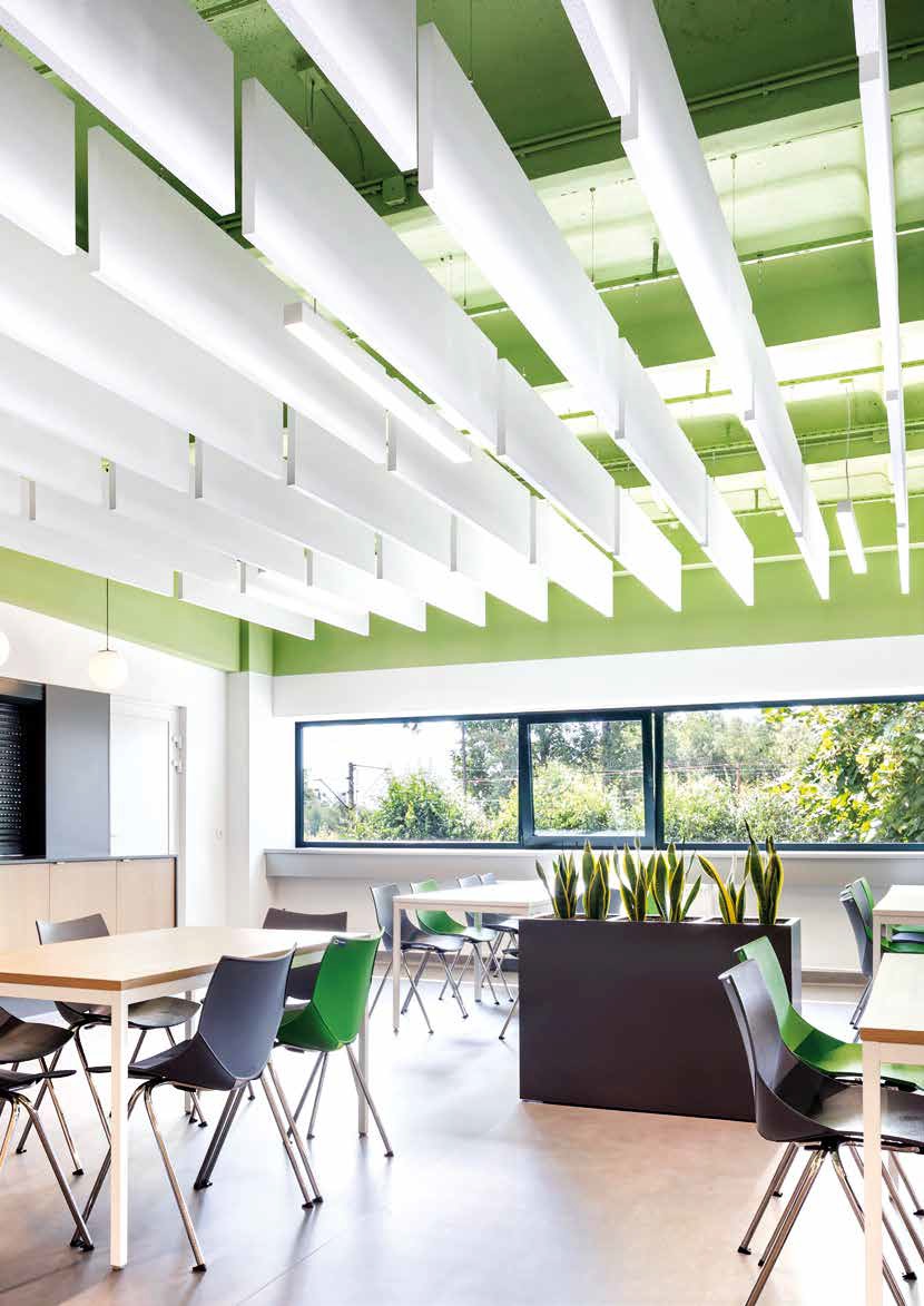 Noua brosura Open Plenum de la Knauf Ceiling Solutions - panouri verticale tip Baffles