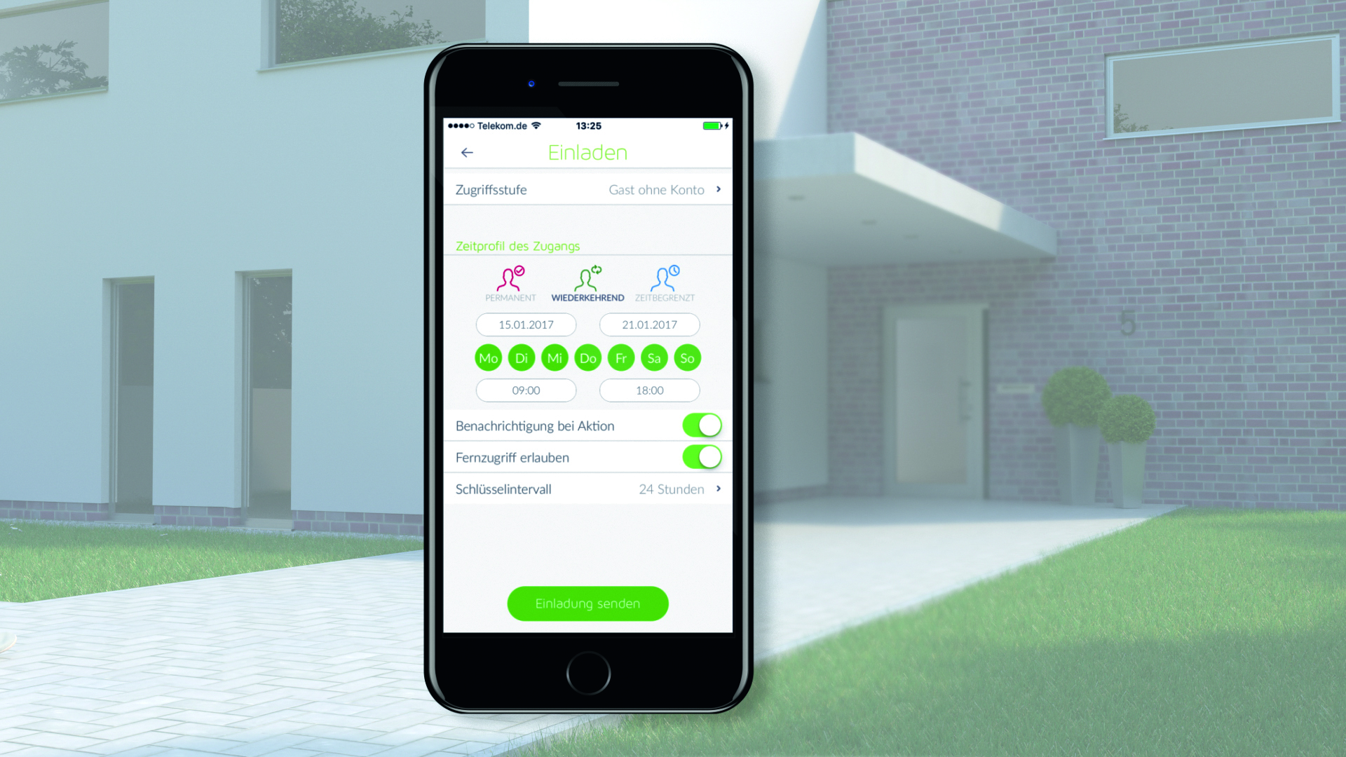 Cu sistemul Schüco BlueCon usa de intrare devine smart