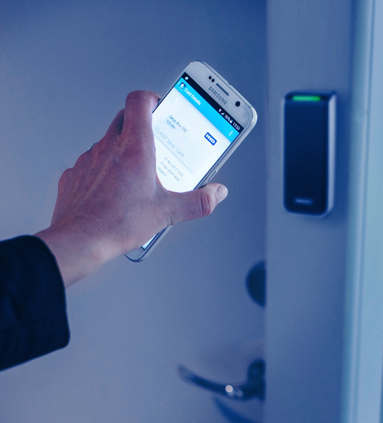 Solutia de control acces digital Incedo Business si tehnologia HID mobile access (prin cititoarele HID Signo)
