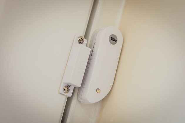 Noul kit alarma Yale 3200 de la ASSA ABLOY