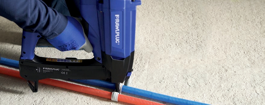 A 2-a generatie a pistolului cu gaz R-RAWL-SC40II pentru fixarea cuielor in beton si otel